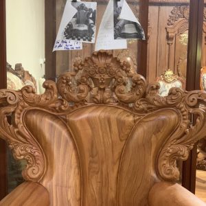 Bộ bàn ghế hoàng gia thông dụng