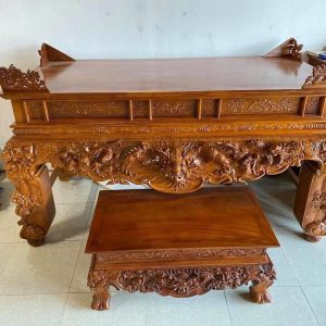 Sập thờ và bàn cơm