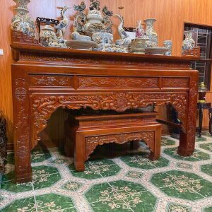 Sập thờ và bàn cơm