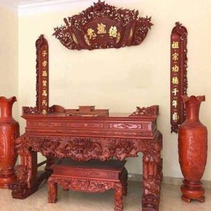 Câu đối cuốn thư gỗ thờ gia tiên, từ đường