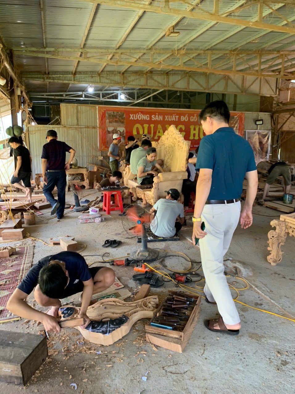 Xưởng gỗ sản xuất nội thất tân cổ điển