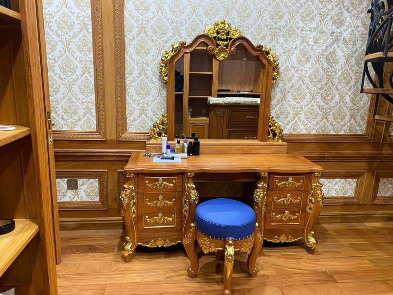 bộ bàn trang điểm phù hợp với người mệnh Kim