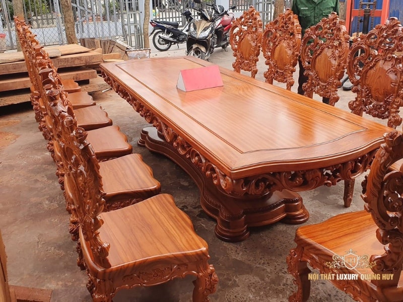 bàn ăn gỗ nguyên khối