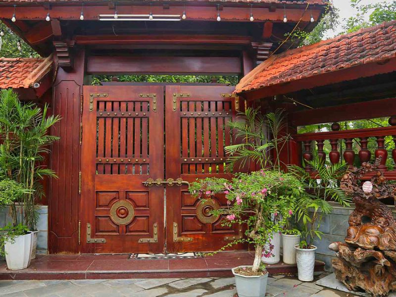 cổng biệt thự nhà vườn