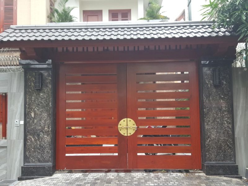 cổng gỗ biệt thự đẹp