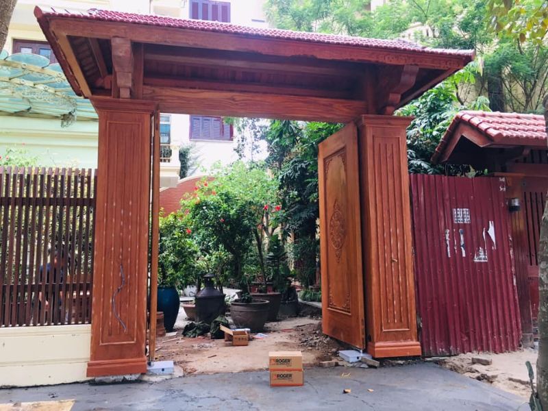 cổng gỗ biệt thự đẹp