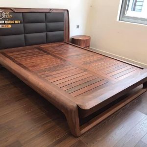 giường gỗ óc chó cao cấp bọc đệm đen