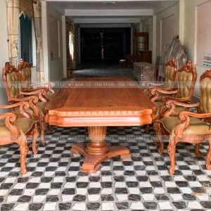 bàn ăn tân cổ điển