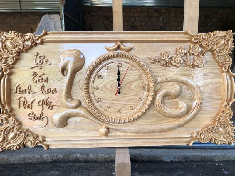 mẫu đồng hồ treo tường bằng gỗ hình chữ nhật