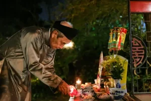 Có Nên Cúng Giao Thừa Ngoài Trời