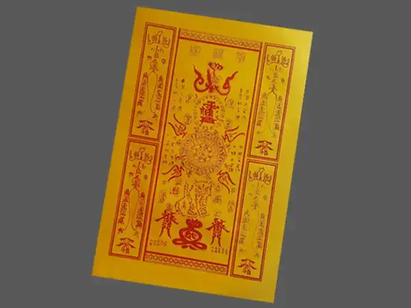 Dán Bùa Trước Cửa Nhà