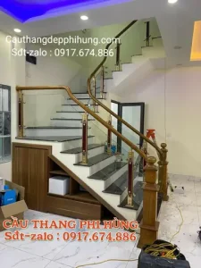 Mẫu Cầu Thang Gỗ Kính Hiện Đại