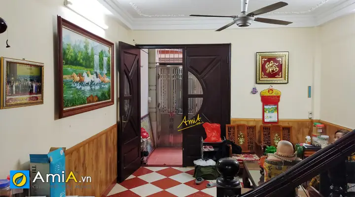Tranh Treo Phòng Khách Nhà Ống