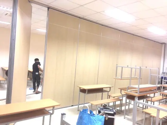 Vách Di Động Cách Âm
